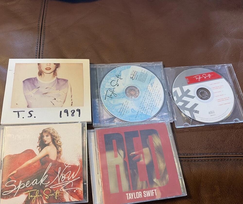 TAYLOR SWIFT 5 CD LOT 1989 Inc Pics Red, Speak Now, Christmas, Taylor Swift CD